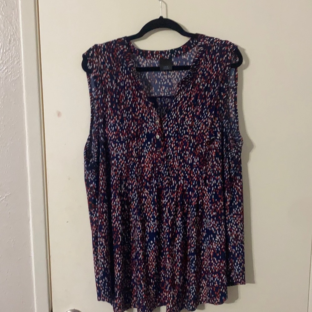 Super cute sleeveless top